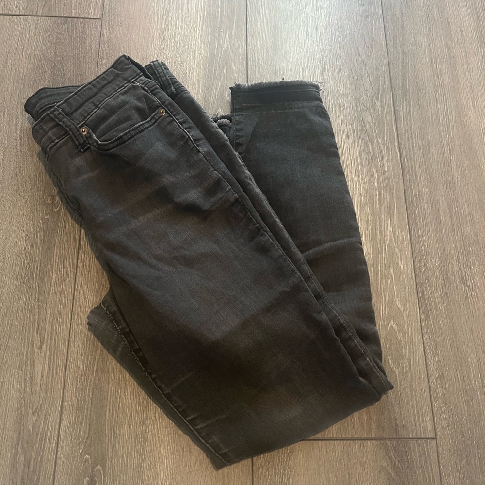 GAP Black Denim Jeans - Frayed Hem Detail size 29 legging